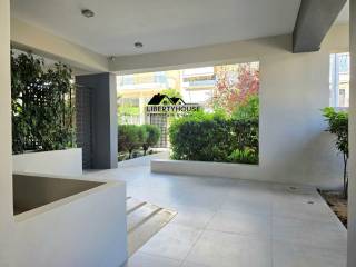 Eisodos ktirioy me pantoy prasino