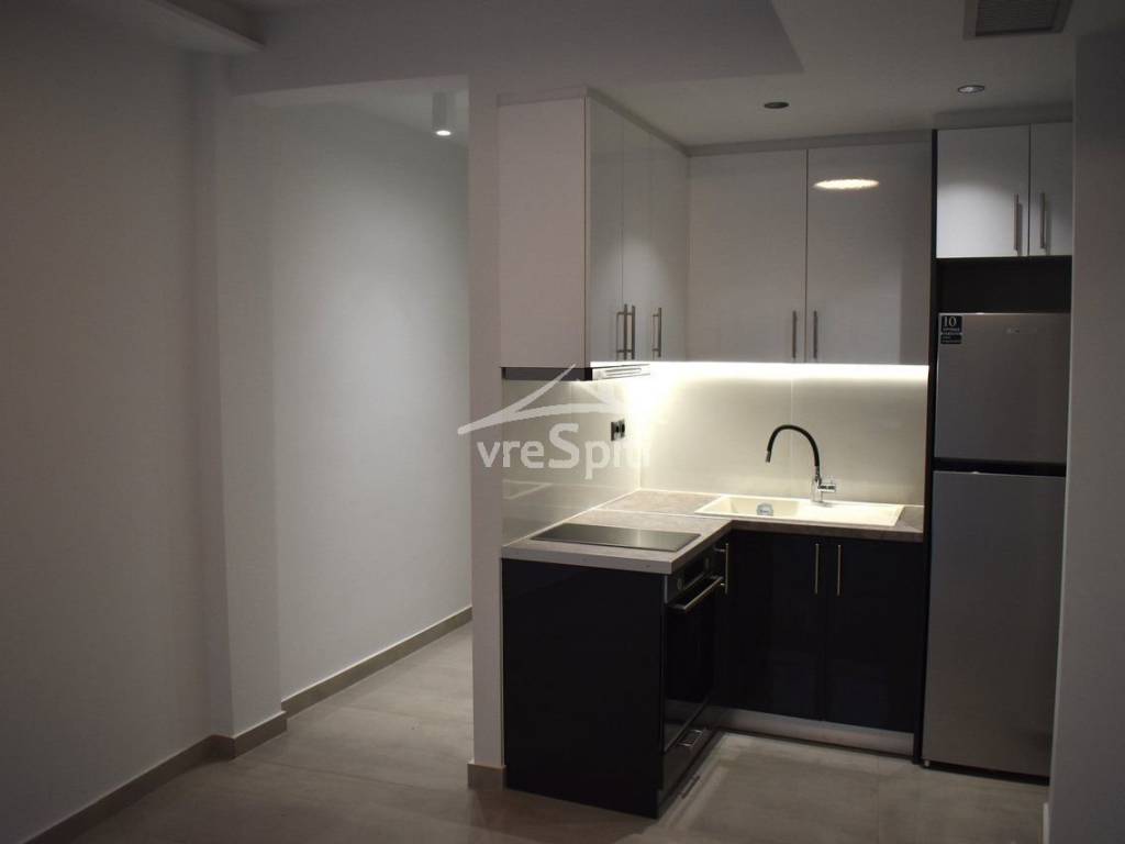 ΑΠΟΨΗ ΕΞΟΠΛΙΣΜΕΝΗΣ ΚΟΥΖΙΝΑΣ