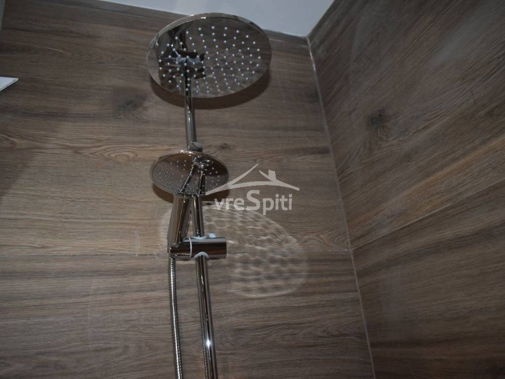 ΚΑΜΠΙΝΑ ΛΟΥΤΡΟΥ