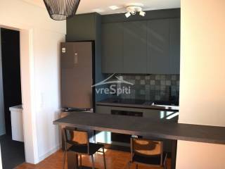 ΑΠΟΨΗ ΕΞΟΠΛΙΣΜΕΝΗΣ ΚΟΥΖΙΝΑΣ