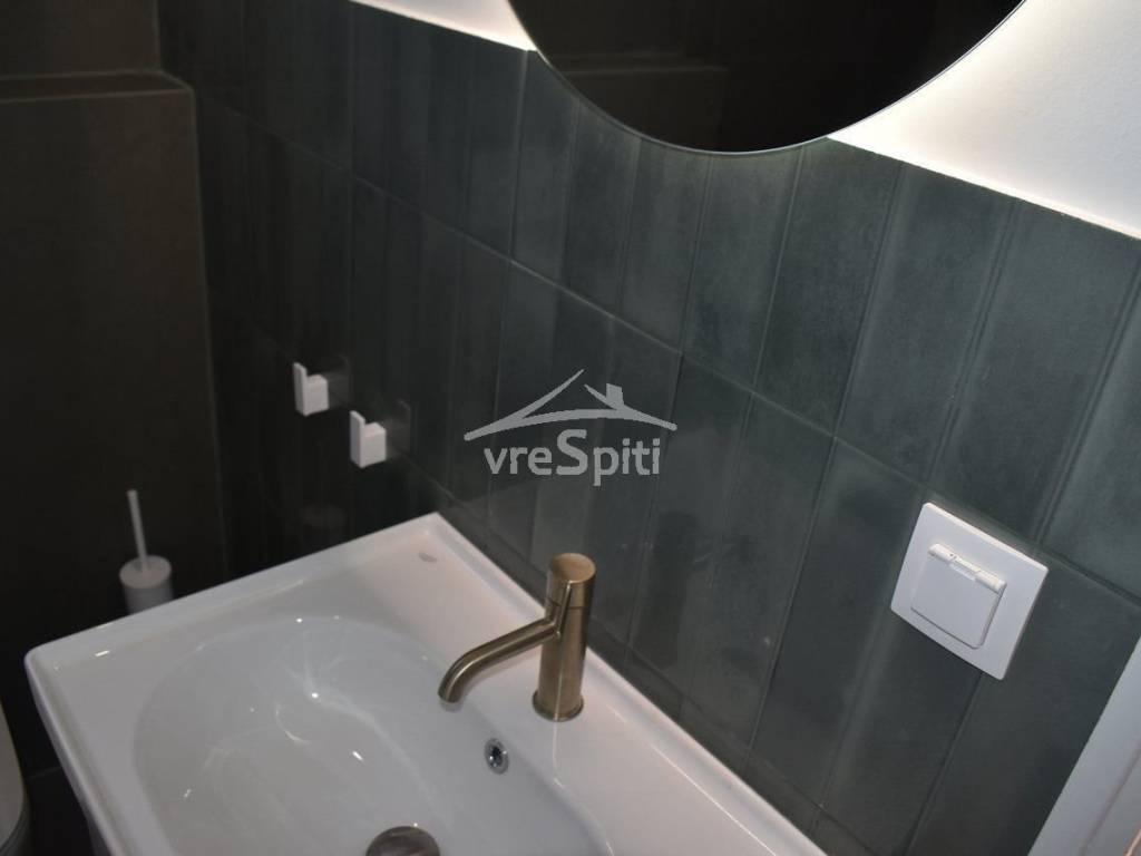 ΑΠΟΨΗ ΛΟΥΤΡΟΥ