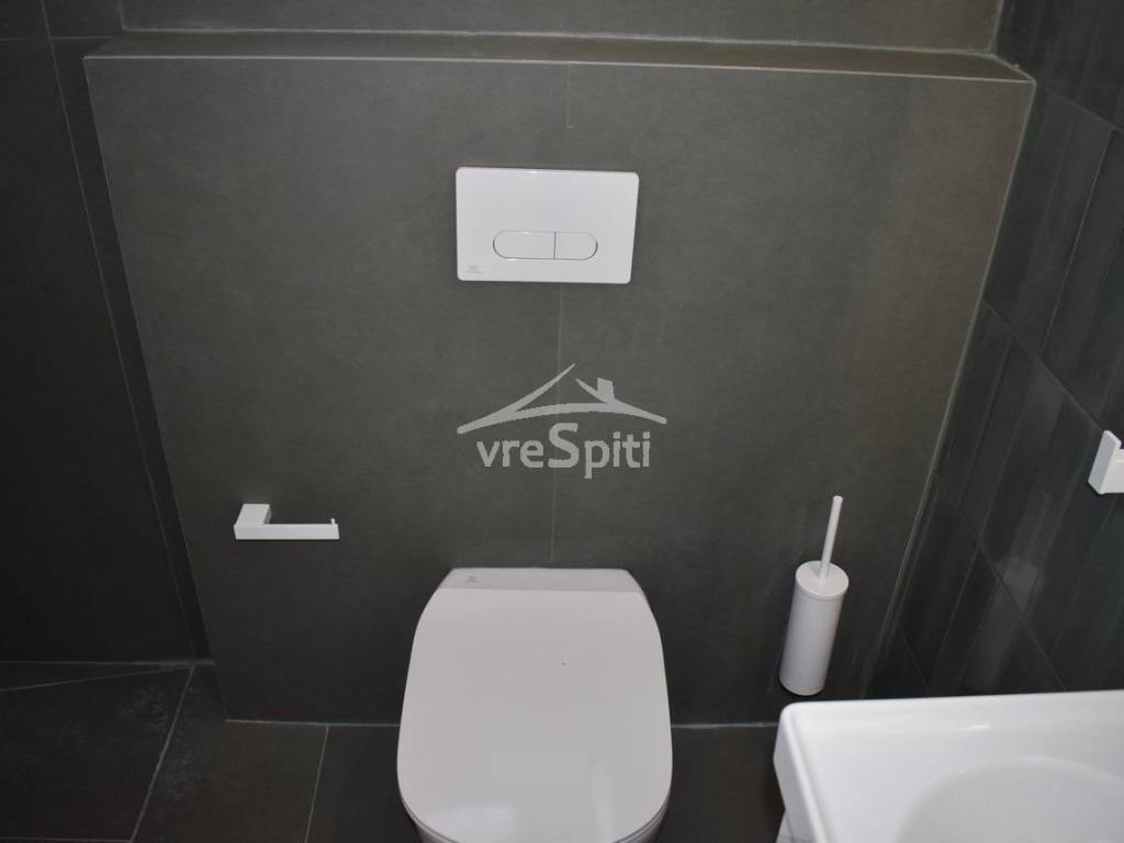 ΑΠΟΨΗ ΛΟΥΤΡΟΥ