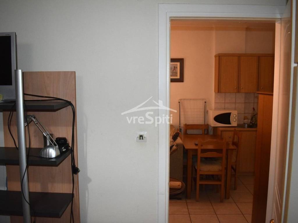 ΑΠΟΨΗ ΚΟΥΖΙΝΑΣ ΑΠΌ ΤΟ ΥΠΝΟΔΩΜΑΤΙΟ