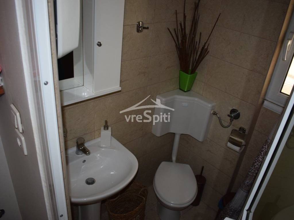 ΑΠΟΨΗ ΛΟΥΤΡΟΥ