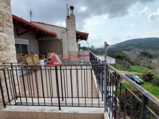 Διπλανή Μεζονέτα