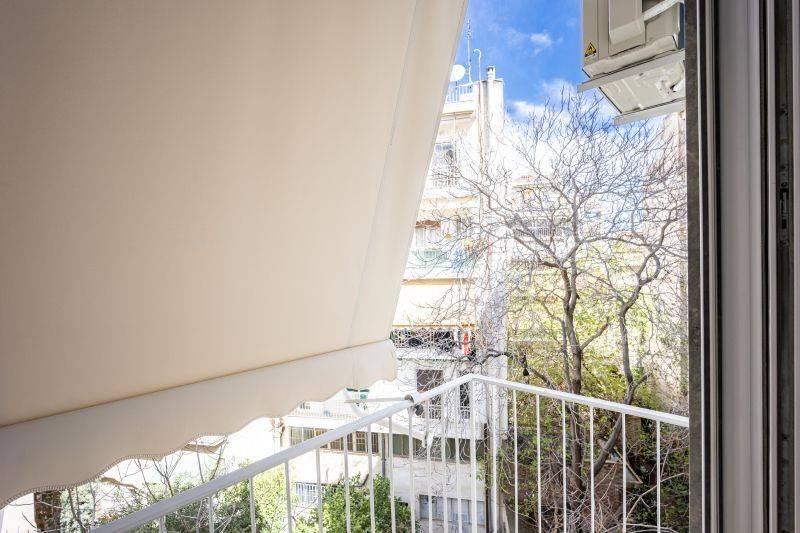 Θέα από μπαλκόνι