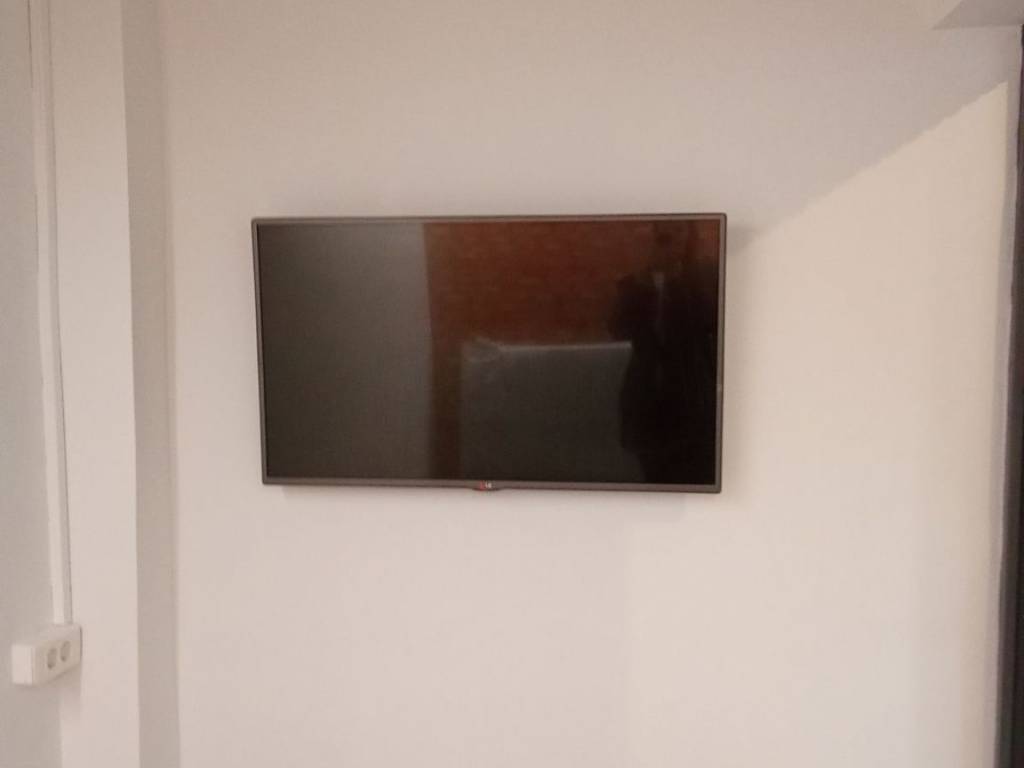 Δωμάτιο ύπνου (κάτω) με TV φ.2