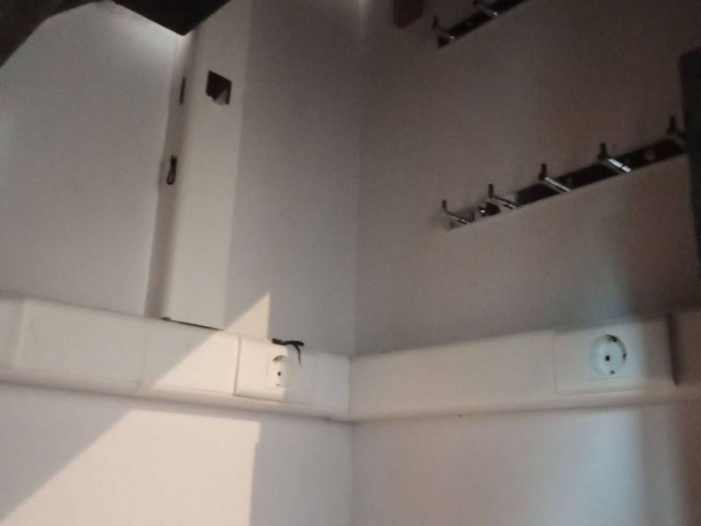 Αποθήκη κάτω από τη σκάλα φ.2