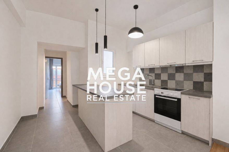 Open living room/kitchen