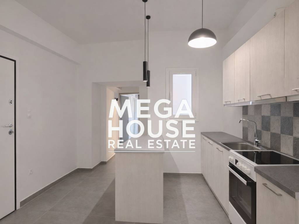 Open living room/kitchen