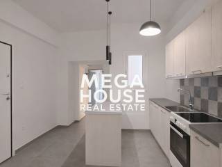 Open living room/kitchen