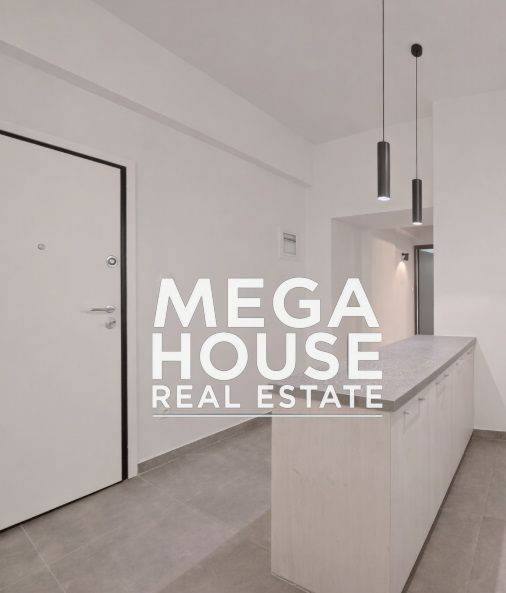 Open living room/kitchen