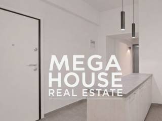 Open living room/kitchen