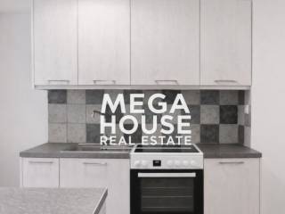 Open living room/kitchen