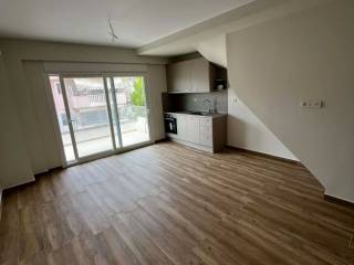 Kyrios saloni me koyzina