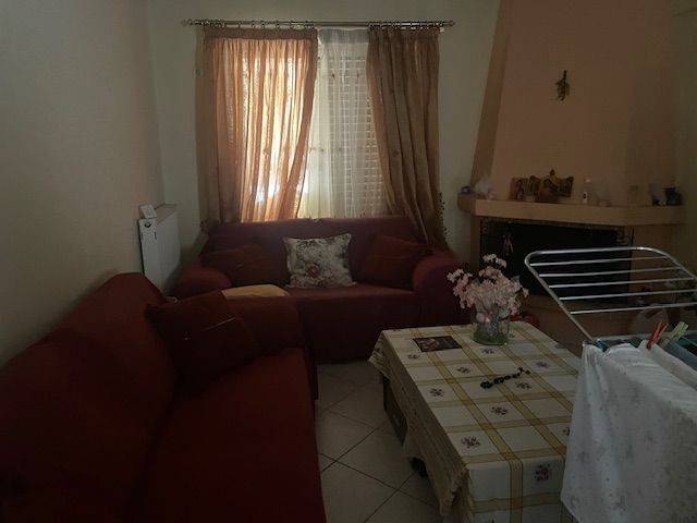 Σαλόνι με Τζάκι