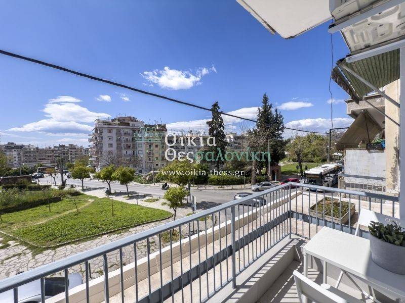 Θέα από μπαλκόνι