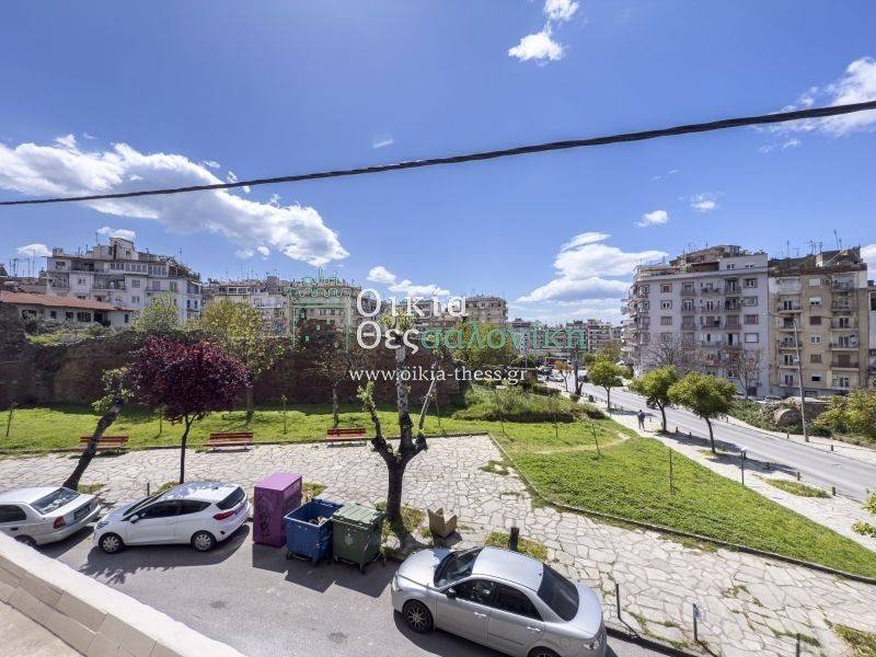 Θέα από μπαλκόνι