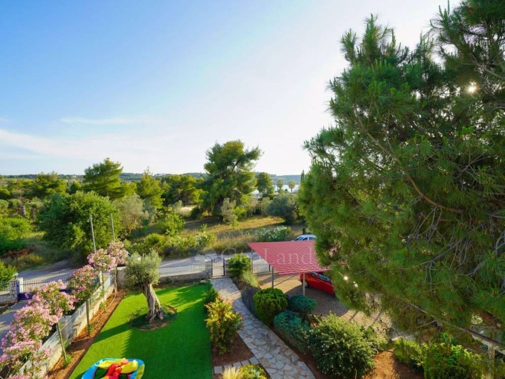 Θέα από μπαλκόνι