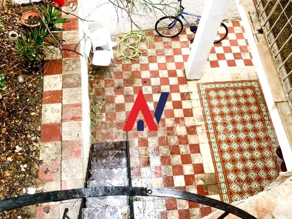 10 : Ippokratoys 144, Athena.jpg