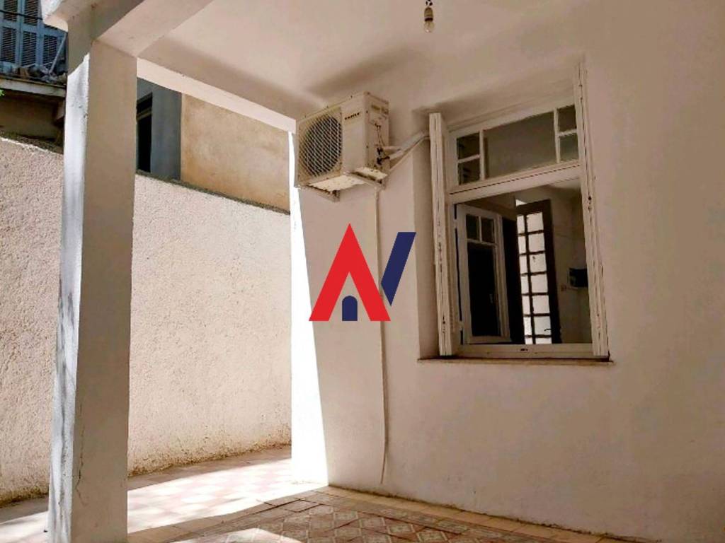 7 : Ippokratoys 144, Athena.jpg