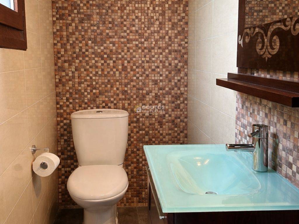 Εσωτερικοι χώροι