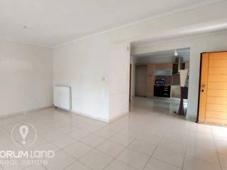 Forumland Real Estate, Σαλόνι