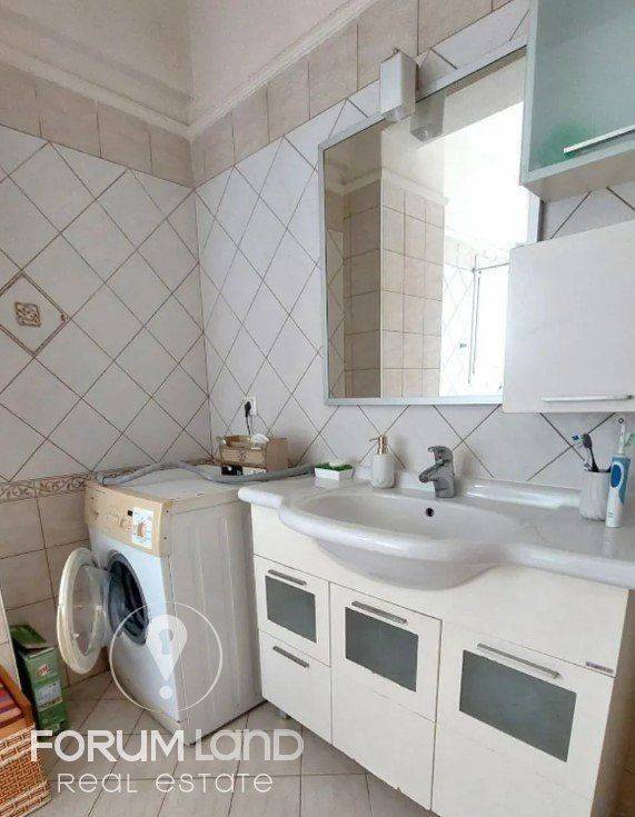 Forumland Real Estate, Μπάνιο