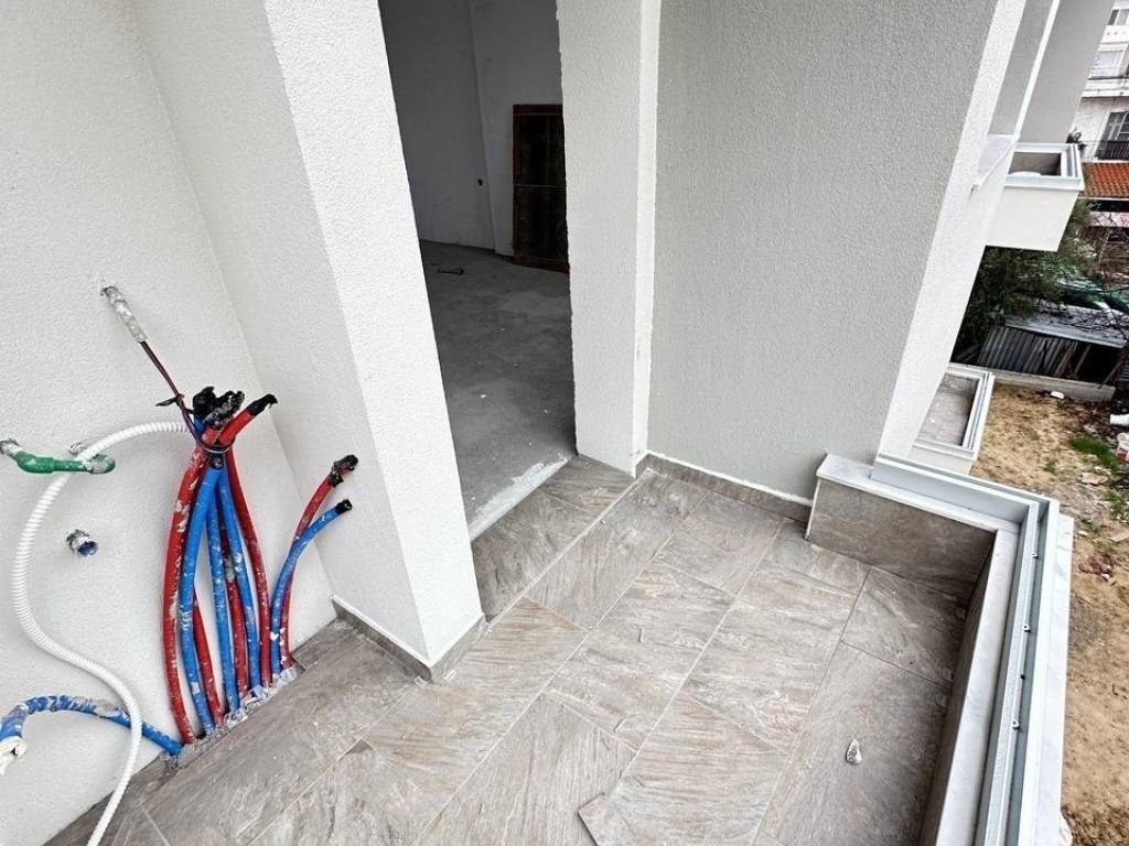 Forumland Real Estate, Βεράντες