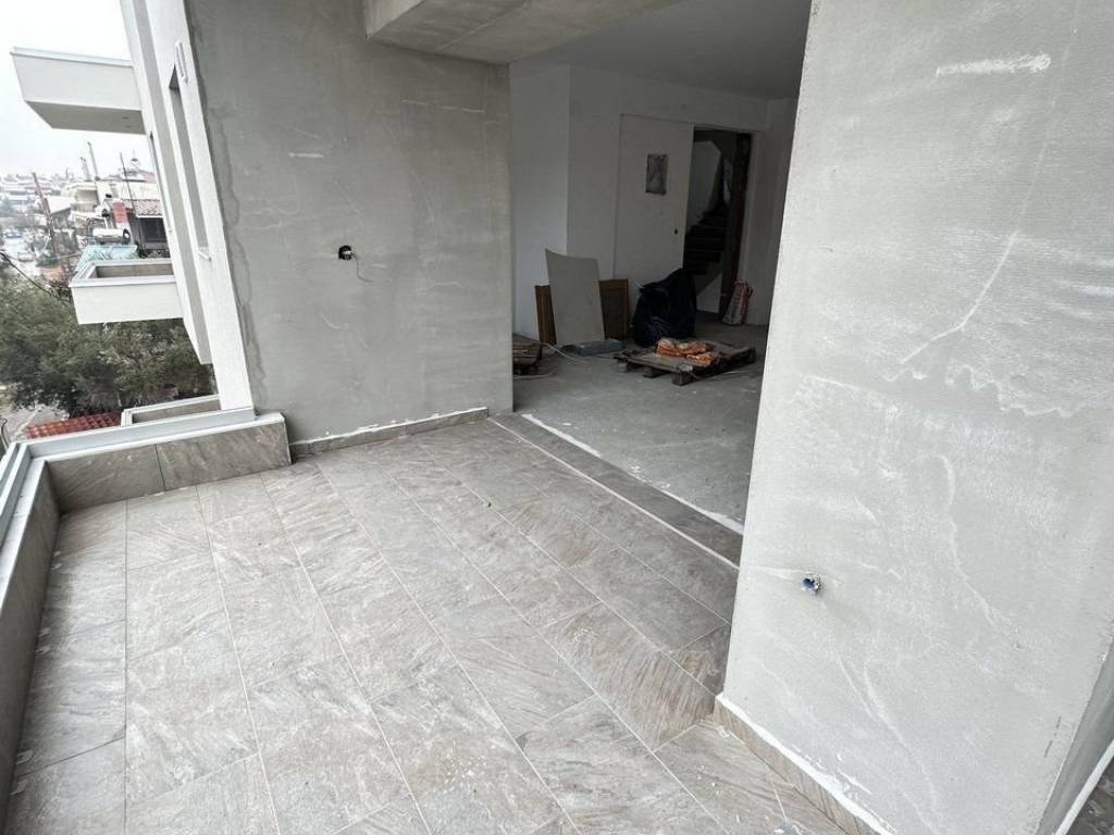 Forumland Real Estate, Βεράντες