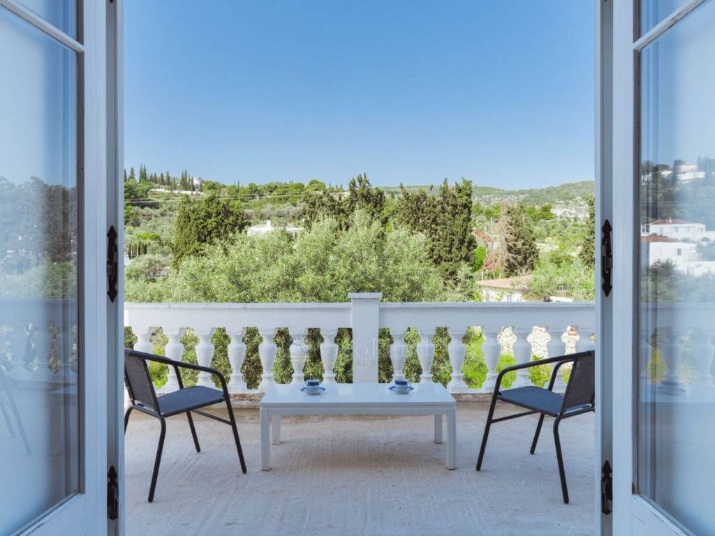 Θέα από μπαλκόνι