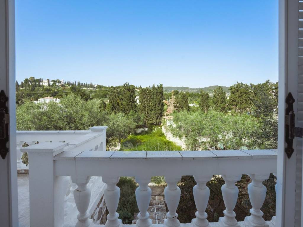 Θέα από μπαλκόνι