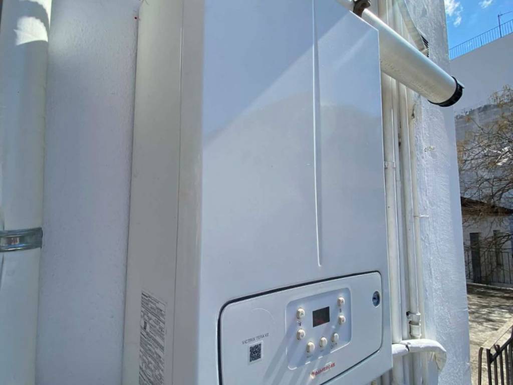 Lebetas physikoy aerioy