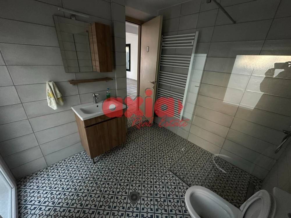 Καβάλα, Τίμιος Σταυρός - Σούγελο: Ενοικιάζεται 