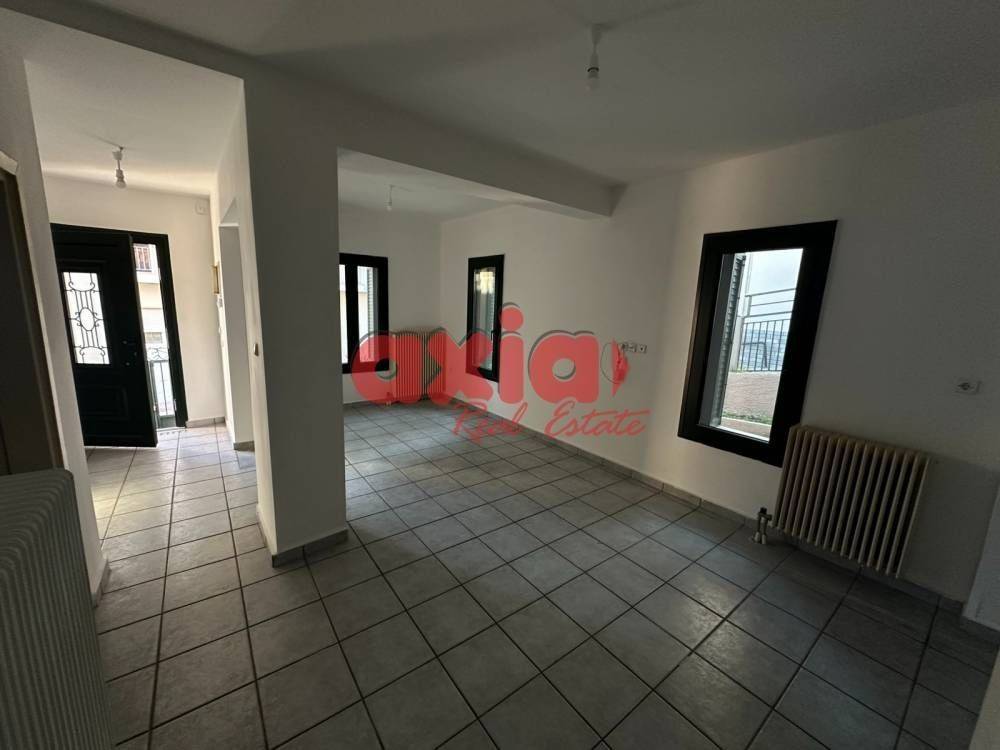 Καβάλα, Τίμιος Σταυρός - Σούγελο: Ενοικιάζεται 