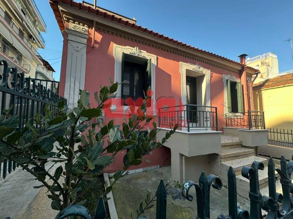 Καβάλα, Τίμιος Σταυρός - Σούγελο: Ενοικιάζεται 