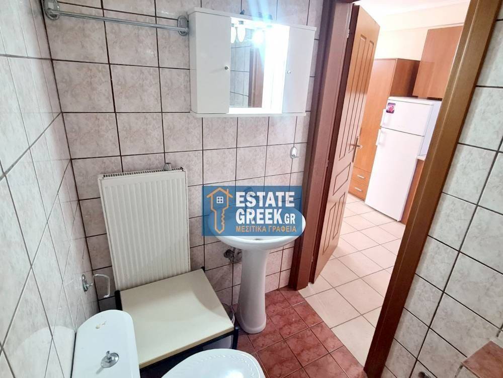 Enoikiazetai Studio 30t.m. me prosopse 3m.