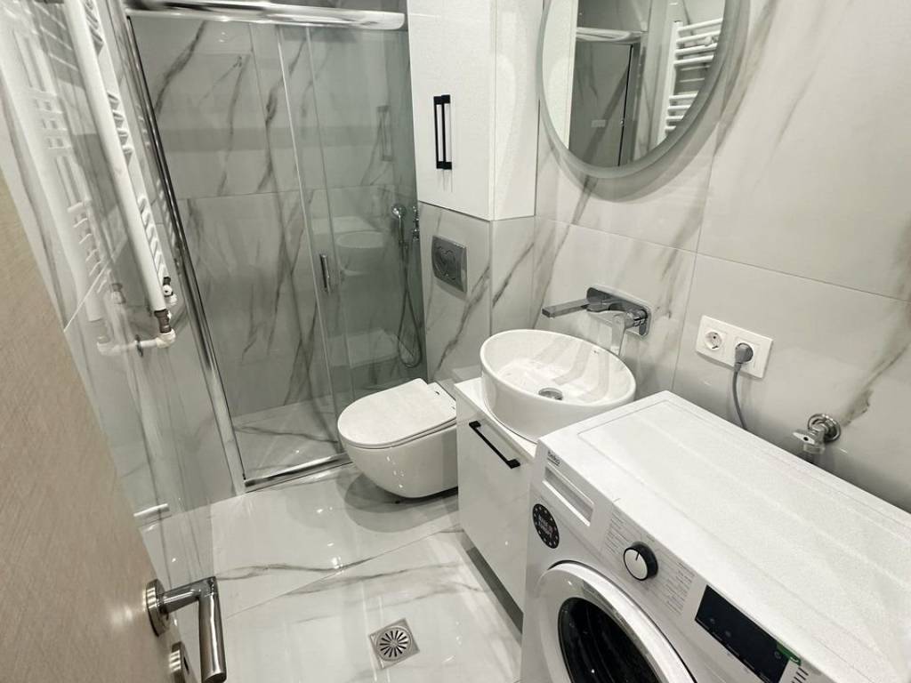 Forumland Real Estate, Μπάνιο