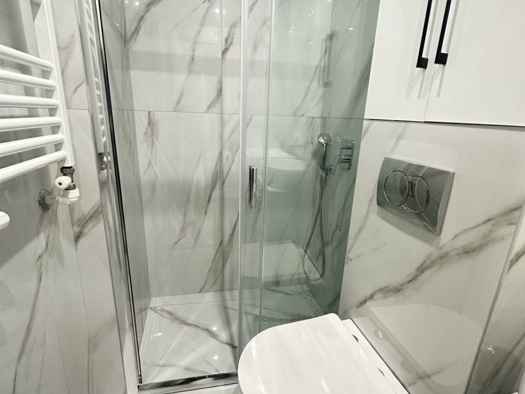 Forumland Real Estate, Μπάνιο