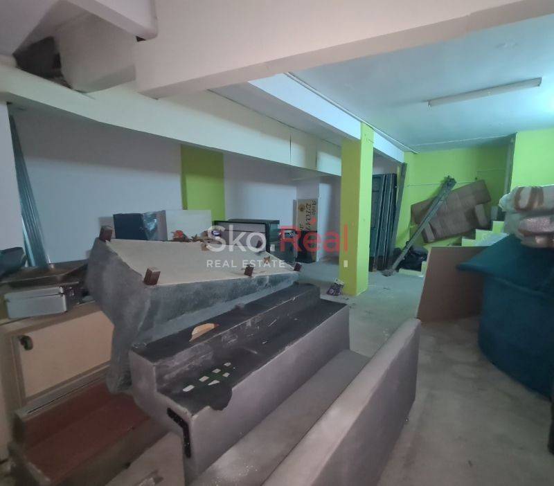 Αποθηκευτικός χώρος 100τ.μ