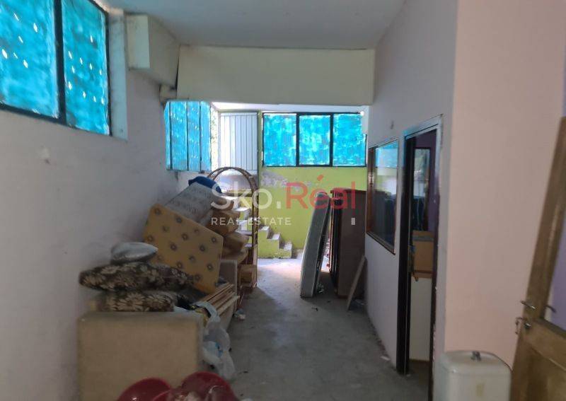 Αποθηκευτικός χώρος 100τ.μ