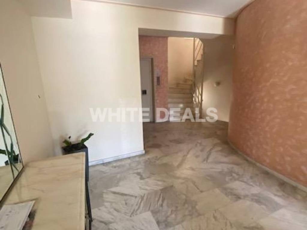 Είσοδος Πολυκατοικίας