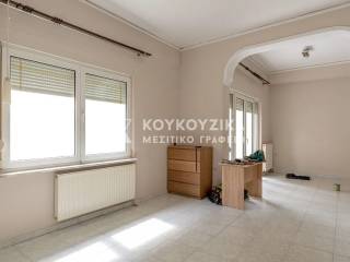 Σαλοκουζίνα