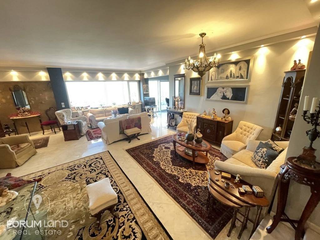 Forumland Real Estate, Σαλόνι με τζάκι