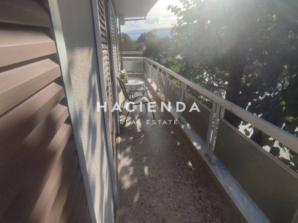 Θέα από μπαλκόνι