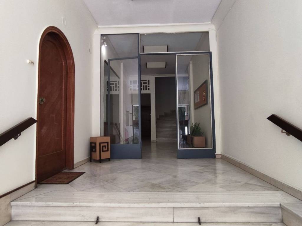 είσοδος πολυκατοικίας