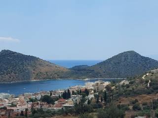 Luxurious construction