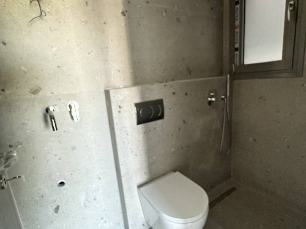 Forumland Real Estate, Μπάνιο