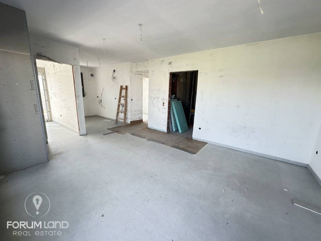 Forumland Real Estate, Εσωτερική όψη