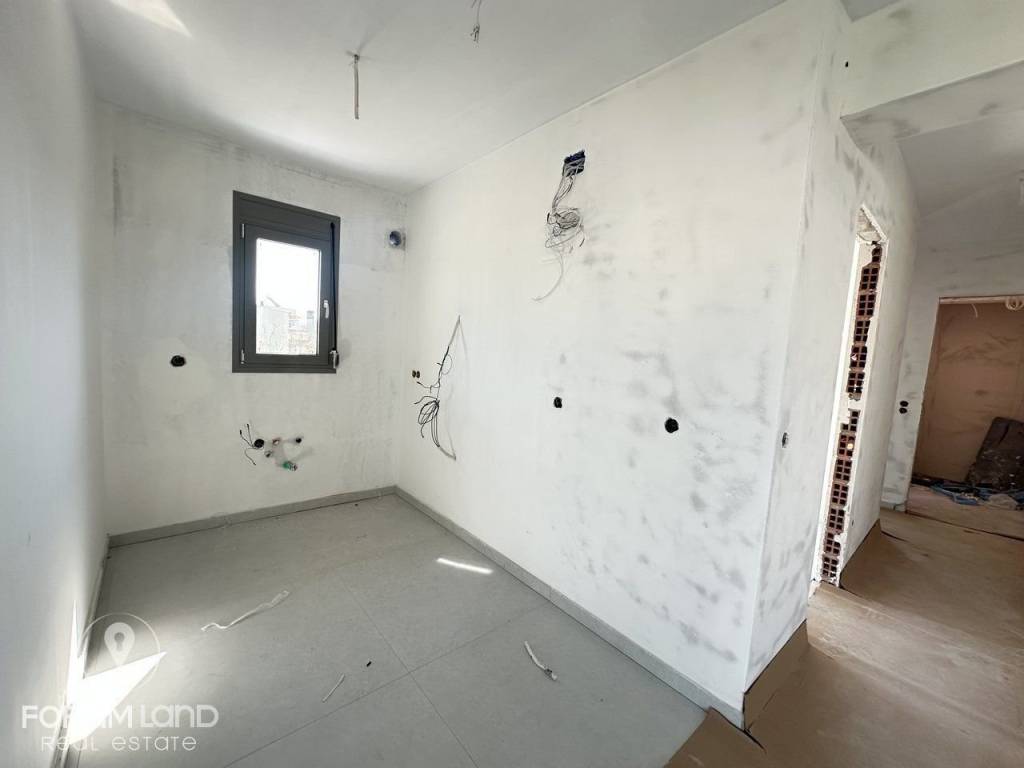 Forumland Real Estate, Esoterike opse